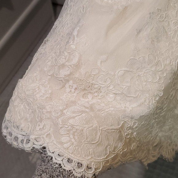 Authentic Marchesa Short Wedding Dress - Picture 5 of 8